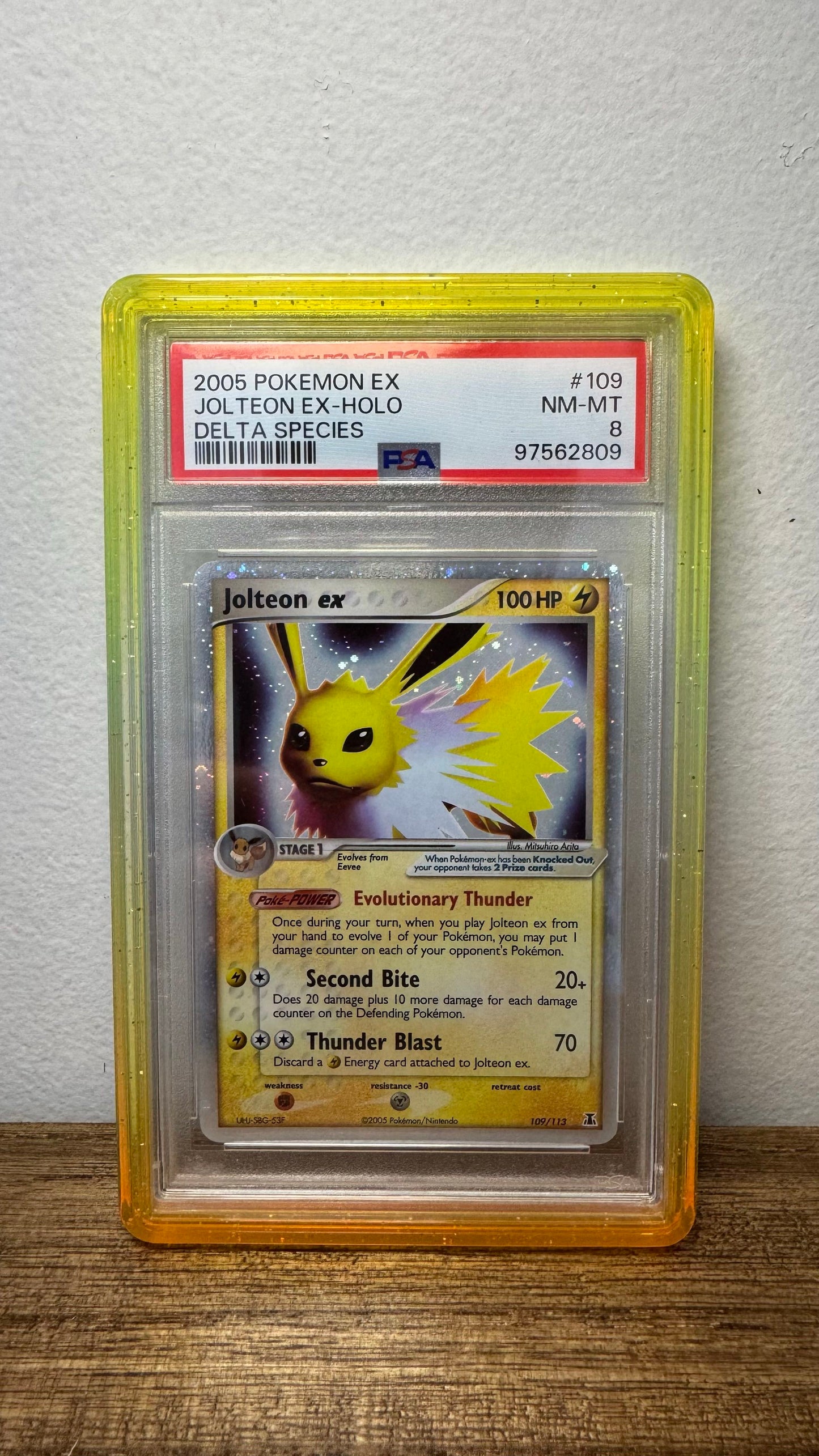 Jolteon ex #109 PSA 8